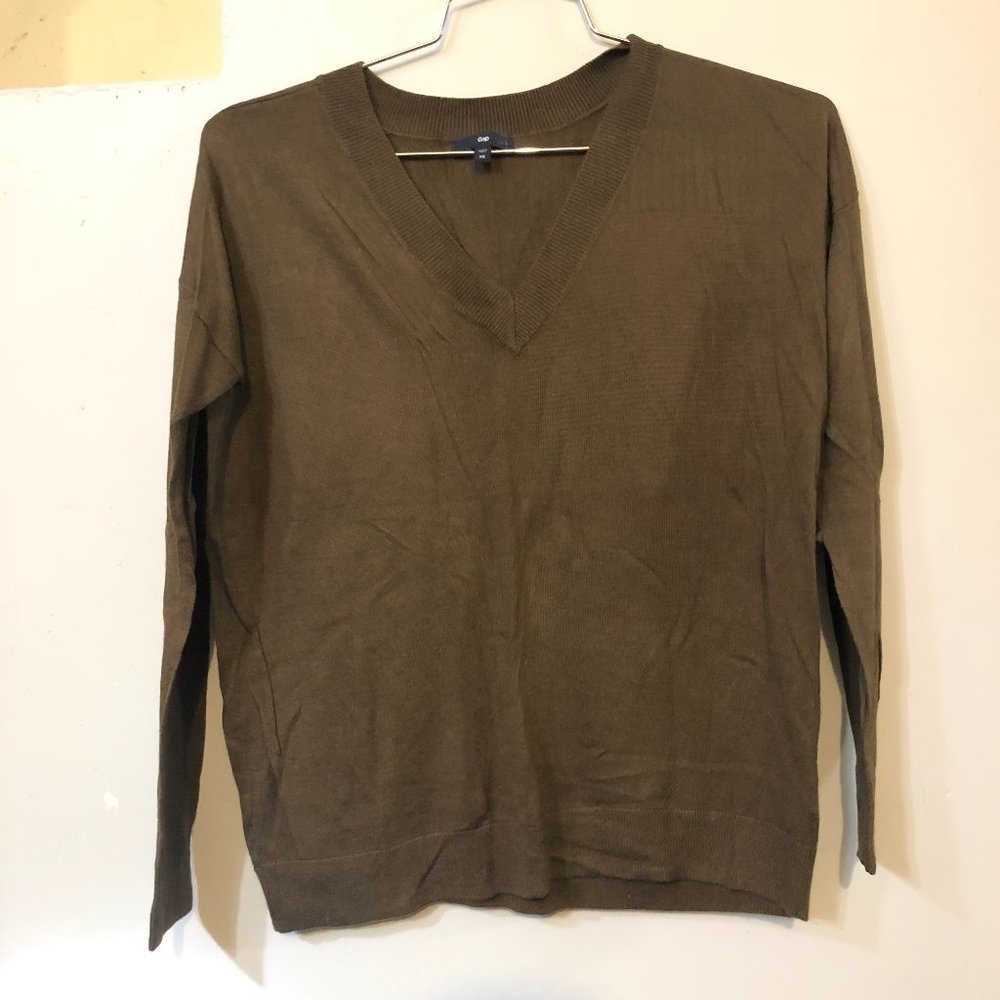 Gap, olive green v neck sweater, Mens XS